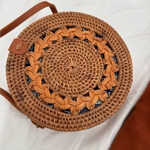 Elegant Tan Woven Crossbody Bag